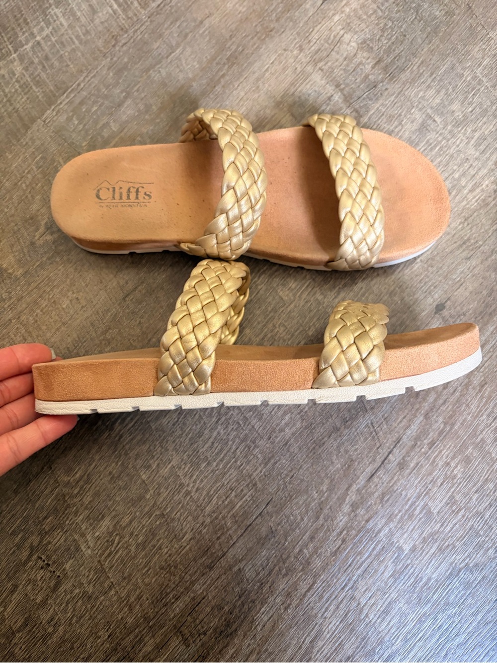 CLIFFS BY WHITE MOUNTAIN Truly Women's Slide Sandal, Gold/Metallic/Smooth, 8.5 M